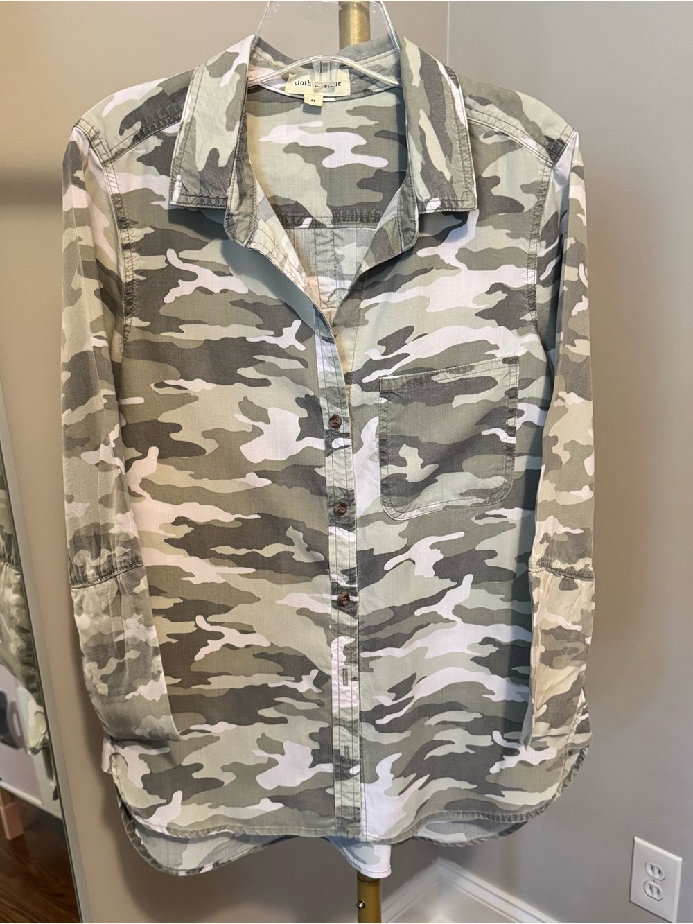 cloth & stone Olive, White & Gray Camo Button-Down Shirt